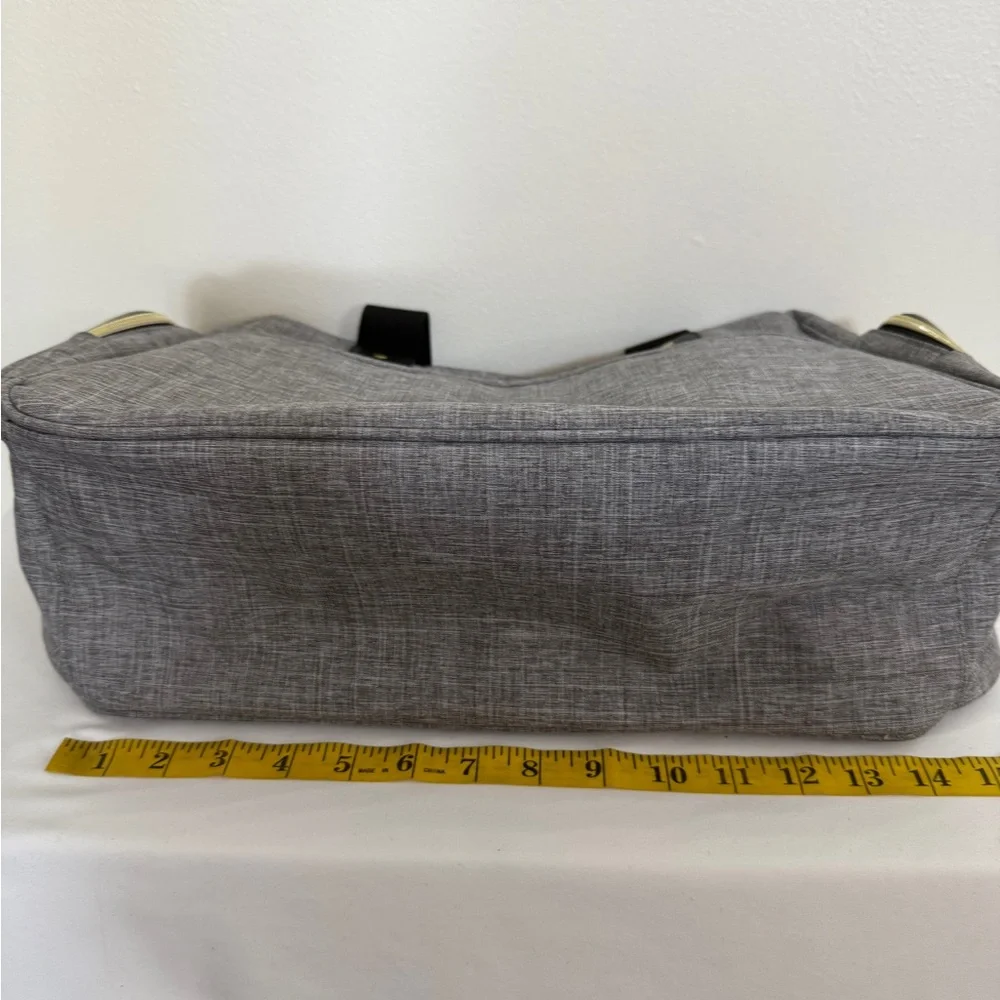 HaloVa Gray Baby insulated Bag also has strap for shoulder or crossbody - Picture 12 of 16